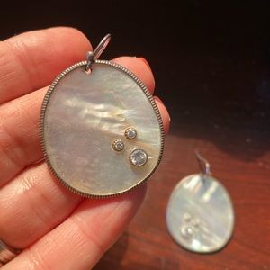 Silpada sterling mother of pearl earrings